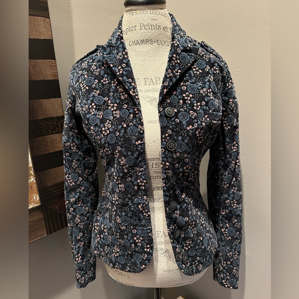 Kimchi & Blue (Urban Outfitters) Velveteen Floral Blazer EUC